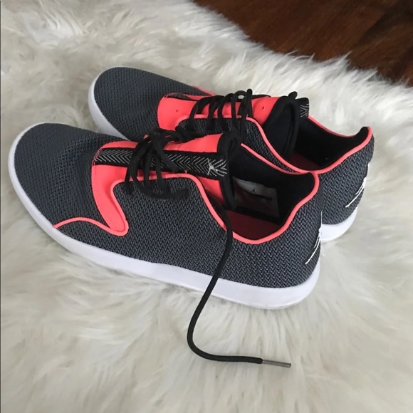 Shoes - Picture 4 of 8